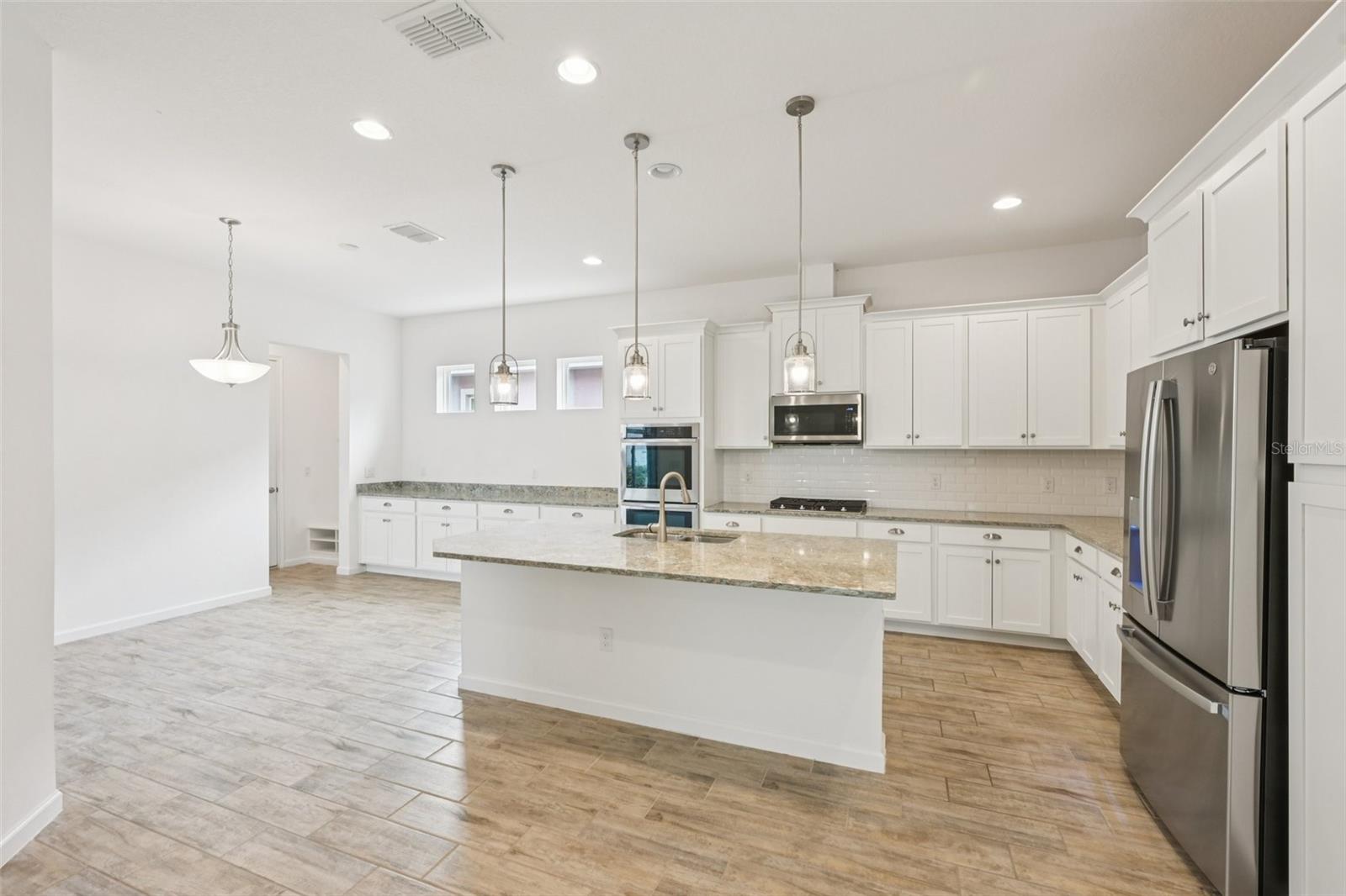 806 WINTERSIDE DR, APOLLO BEACH, FL, 33572