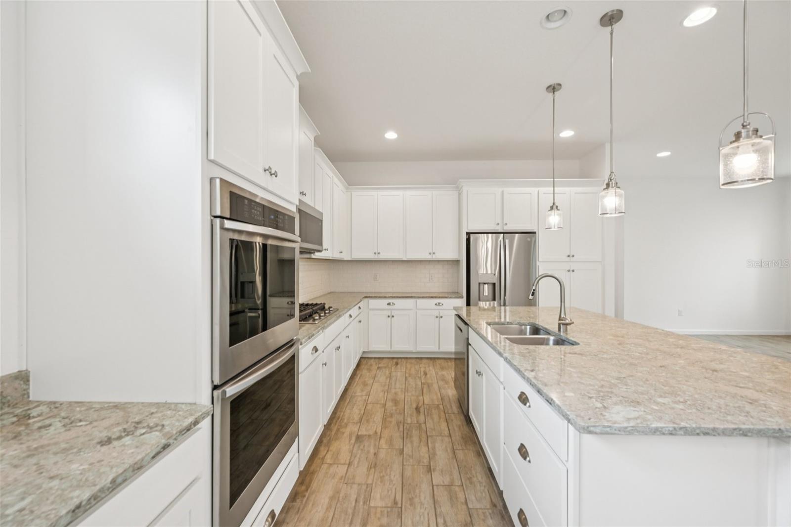 806 WINTERSIDE DR, APOLLO BEACH, FL, 33572