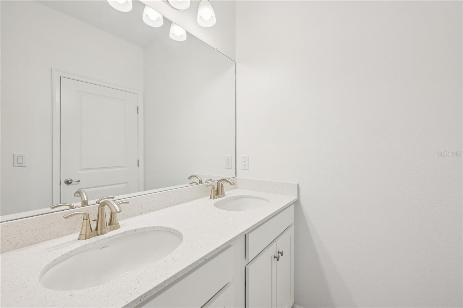 806 WINTERSIDE DR, APOLLO BEACH, FL, 33572