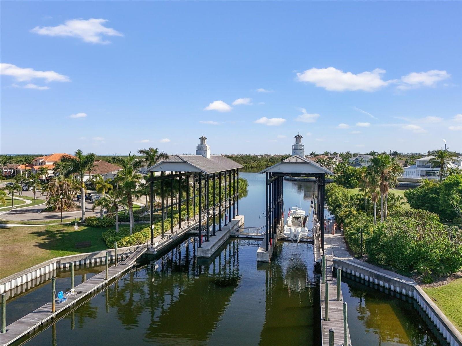 806 WINTERSIDE DR, APOLLO BEACH, FL, 33572