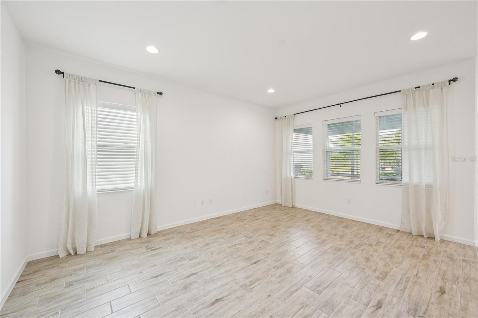 806 WINTERSIDE DR, APOLLO BEACH, FL, 33572