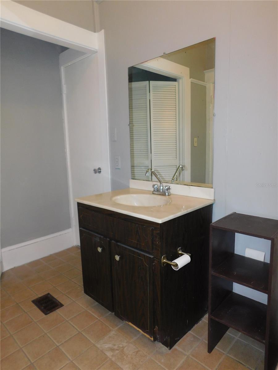 541 NE 11TH ST, GAINESVILLE, FL, 32601