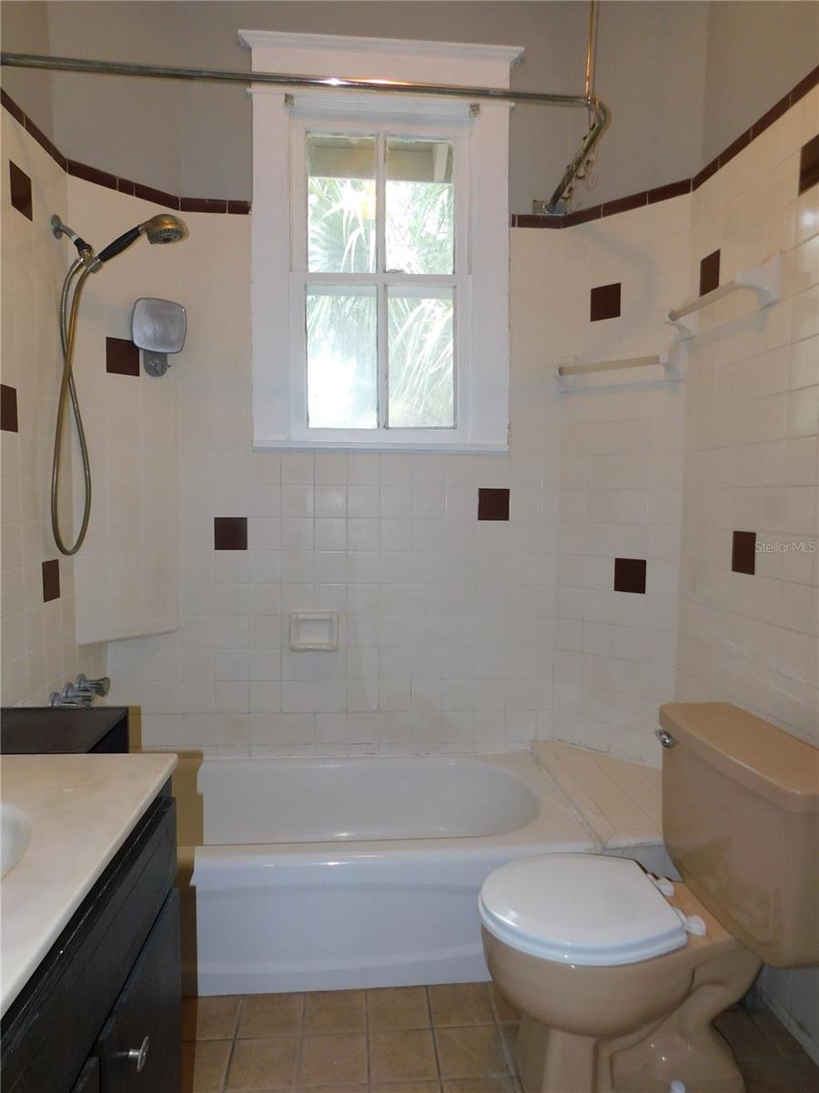 541 NE 11TH ST, GAINESVILLE, FL, 32601