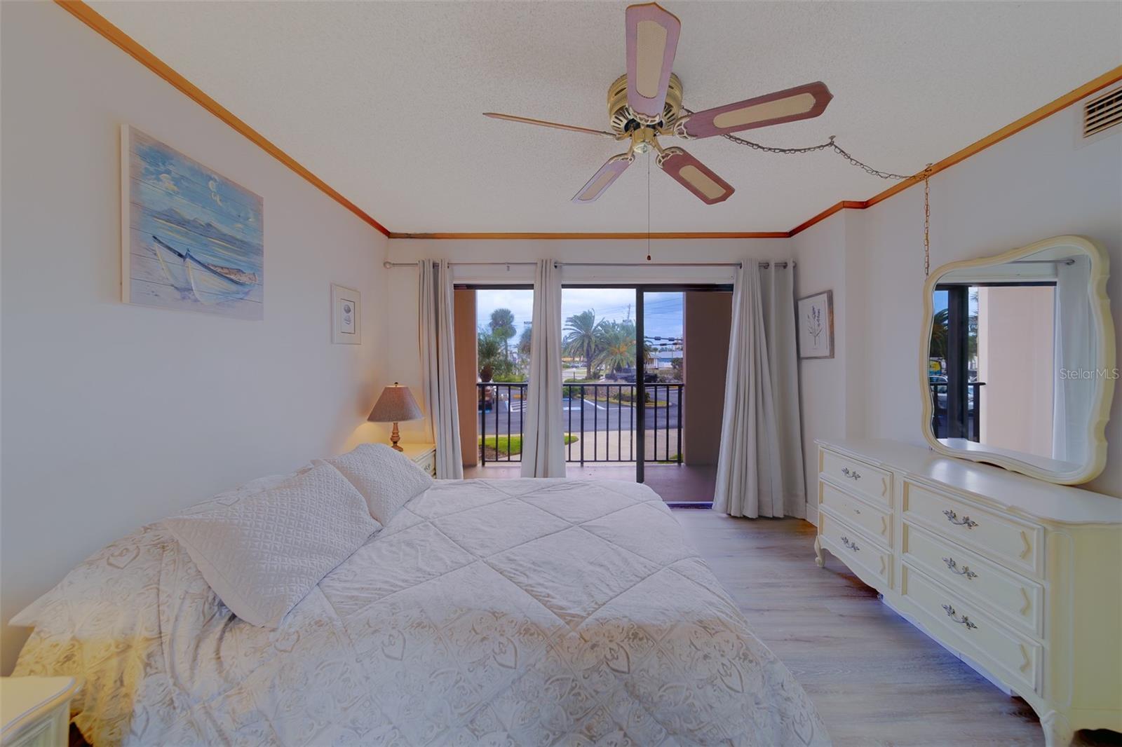 51 ISLAND WAY #101, CLEARWATER BEACH, FL, 33767