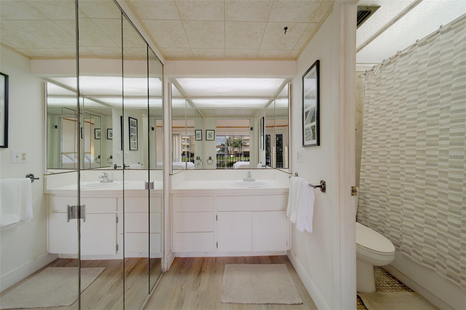 51 ISLAND WAY #101, CLEARWATER BEACH, FL, 33767