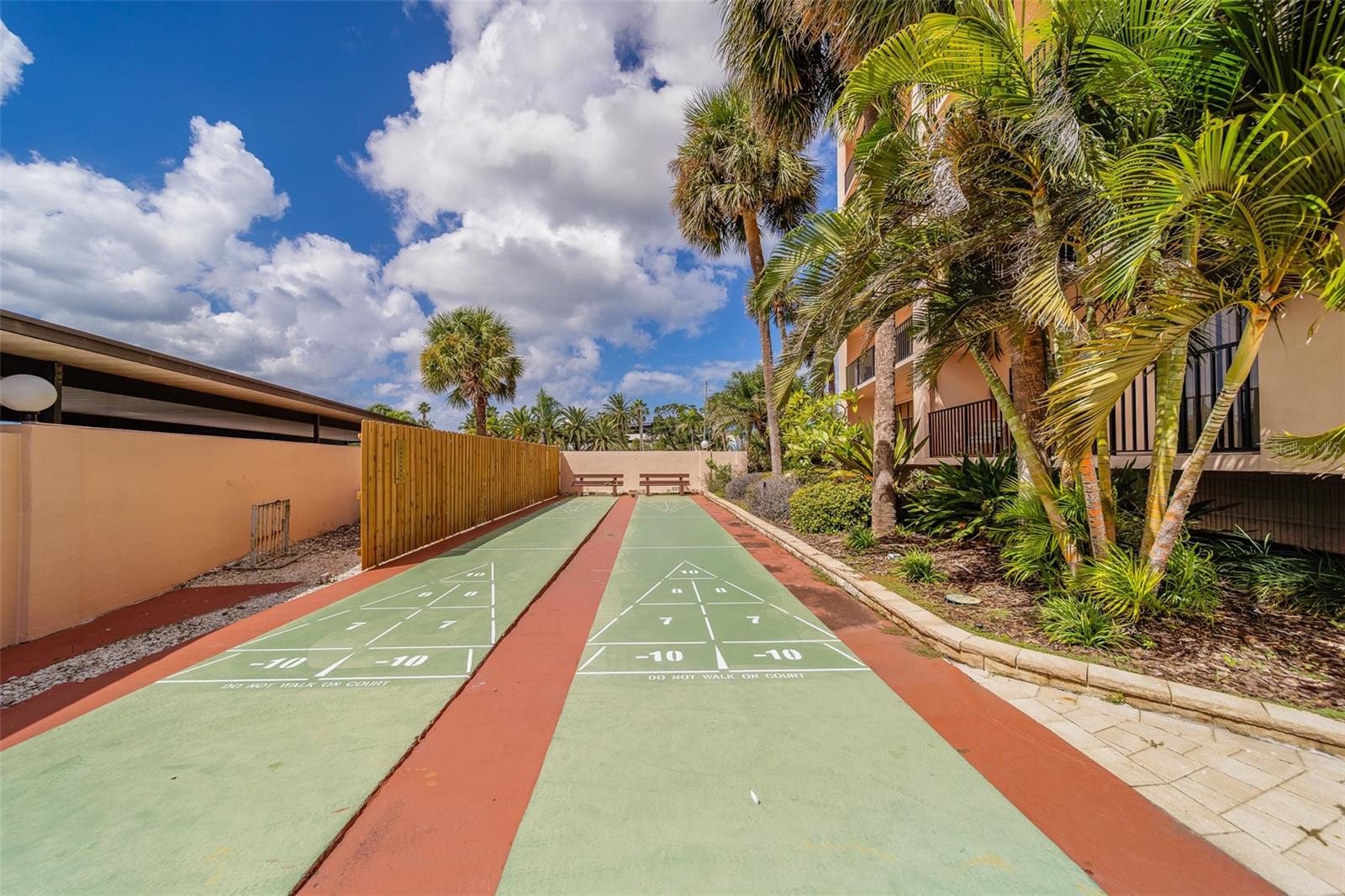 51 ISLAND WAY #101, CLEARWATER BEACH, FL, 33767