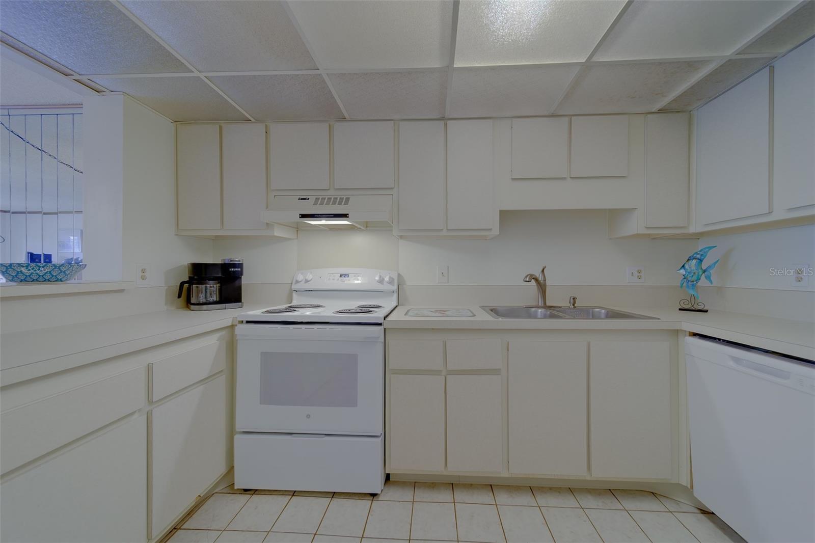 51 ISLAND WAY #101, CLEARWATER BEACH, FL, 33767