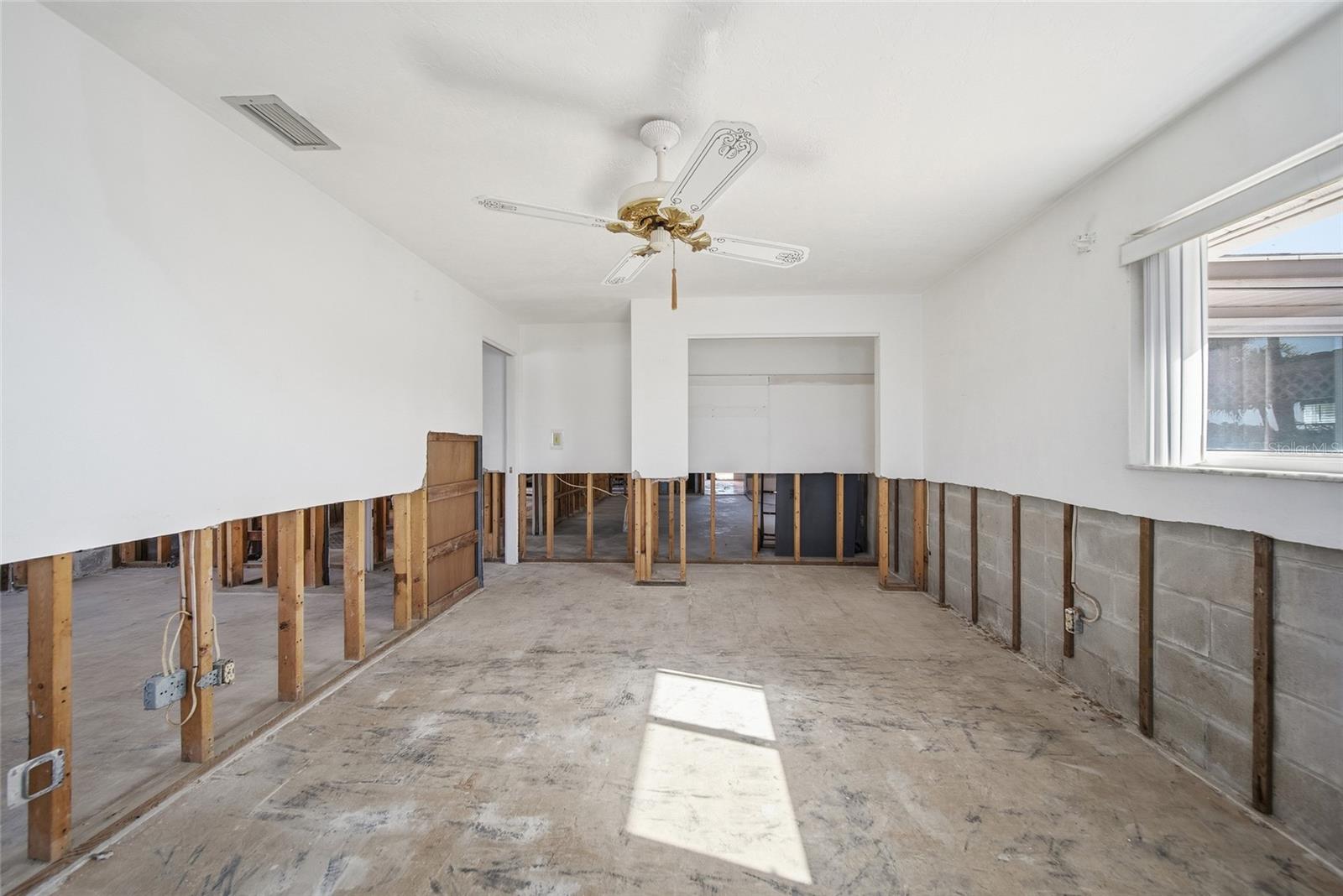 Existing 4th bedroom.