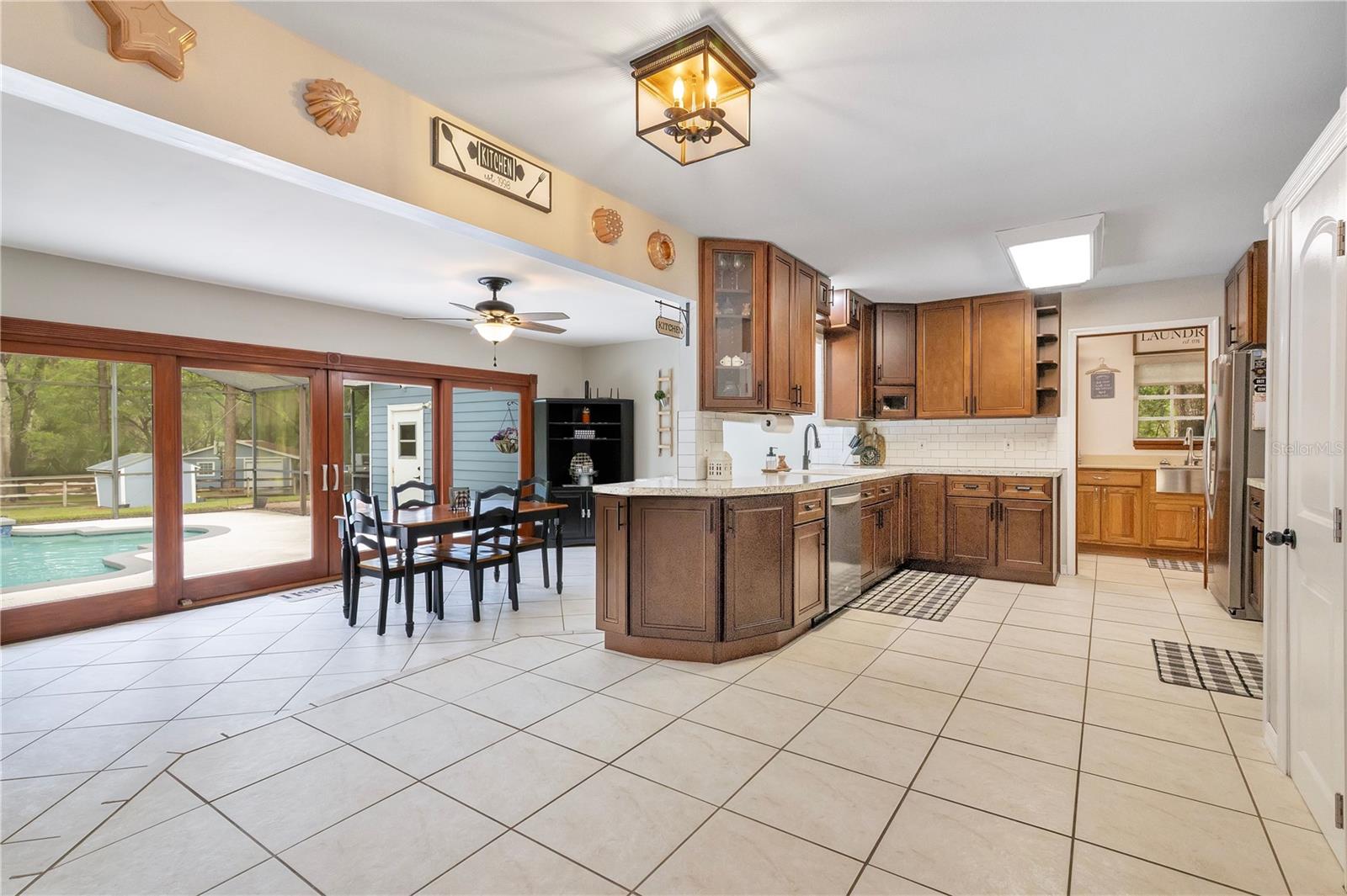 211 SPRING HOLLOW BLVD, APOPKA, FL, 32712