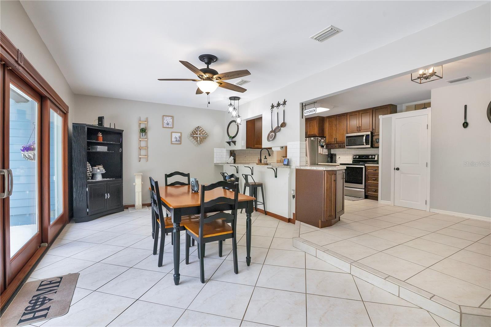 211 SPRING HOLLOW BLVD, APOPKA, FL, 32712