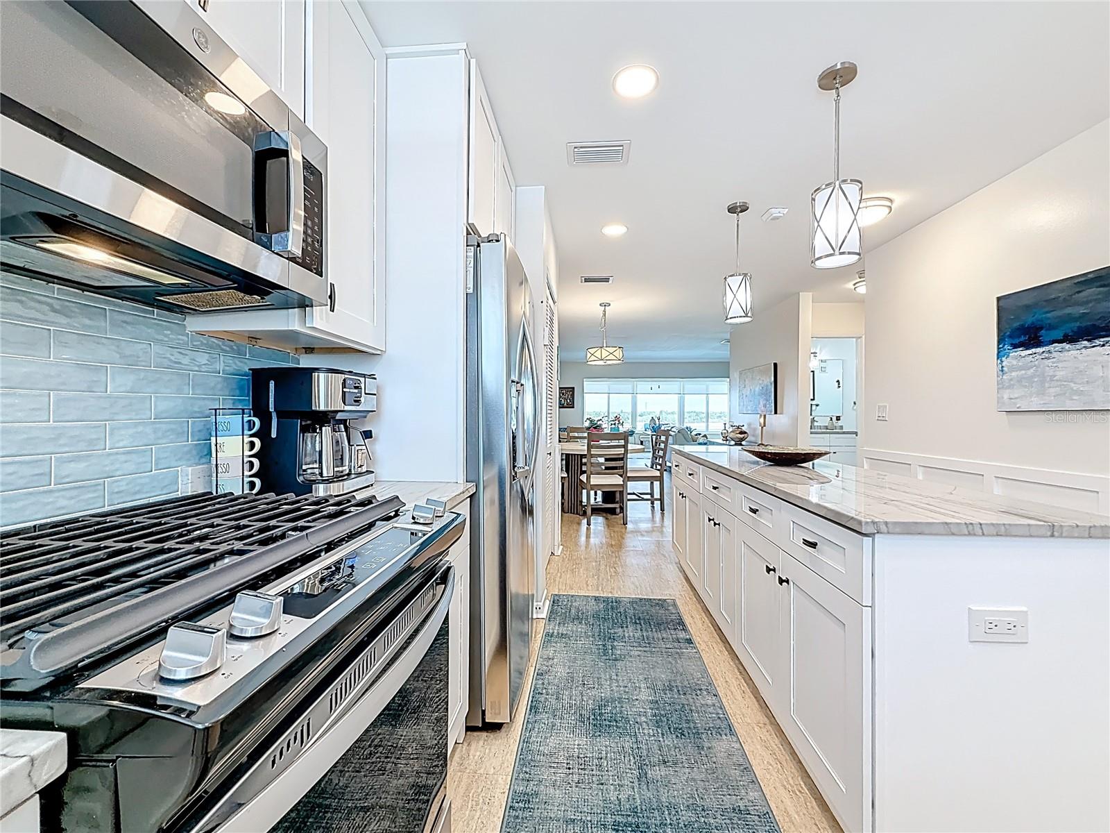 5925 SHORE BLVD S #611, GULFPORT, FL, 33707