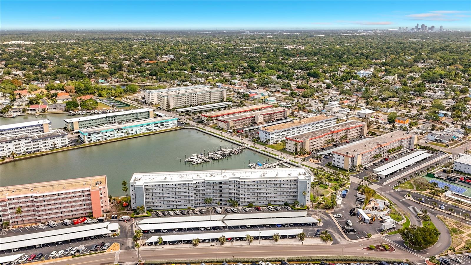 5925 SHORE BLVD S #611, GULFPORT, FL, 33707