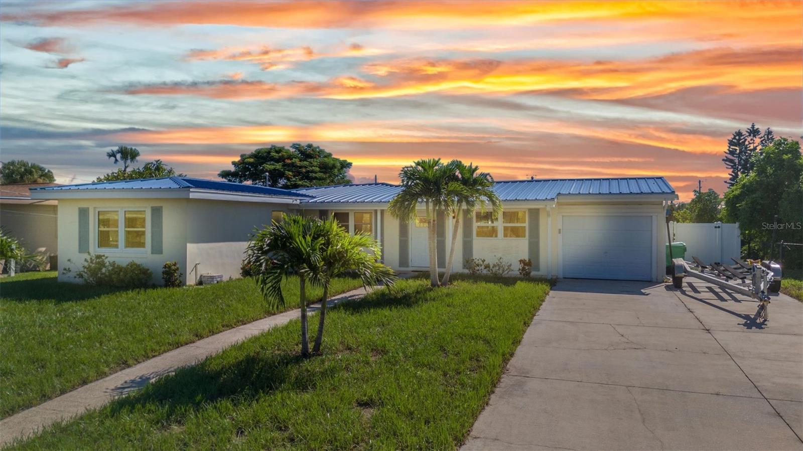 181 DUXBURY AVE, PORT CHARLOTTE, FL, 33952