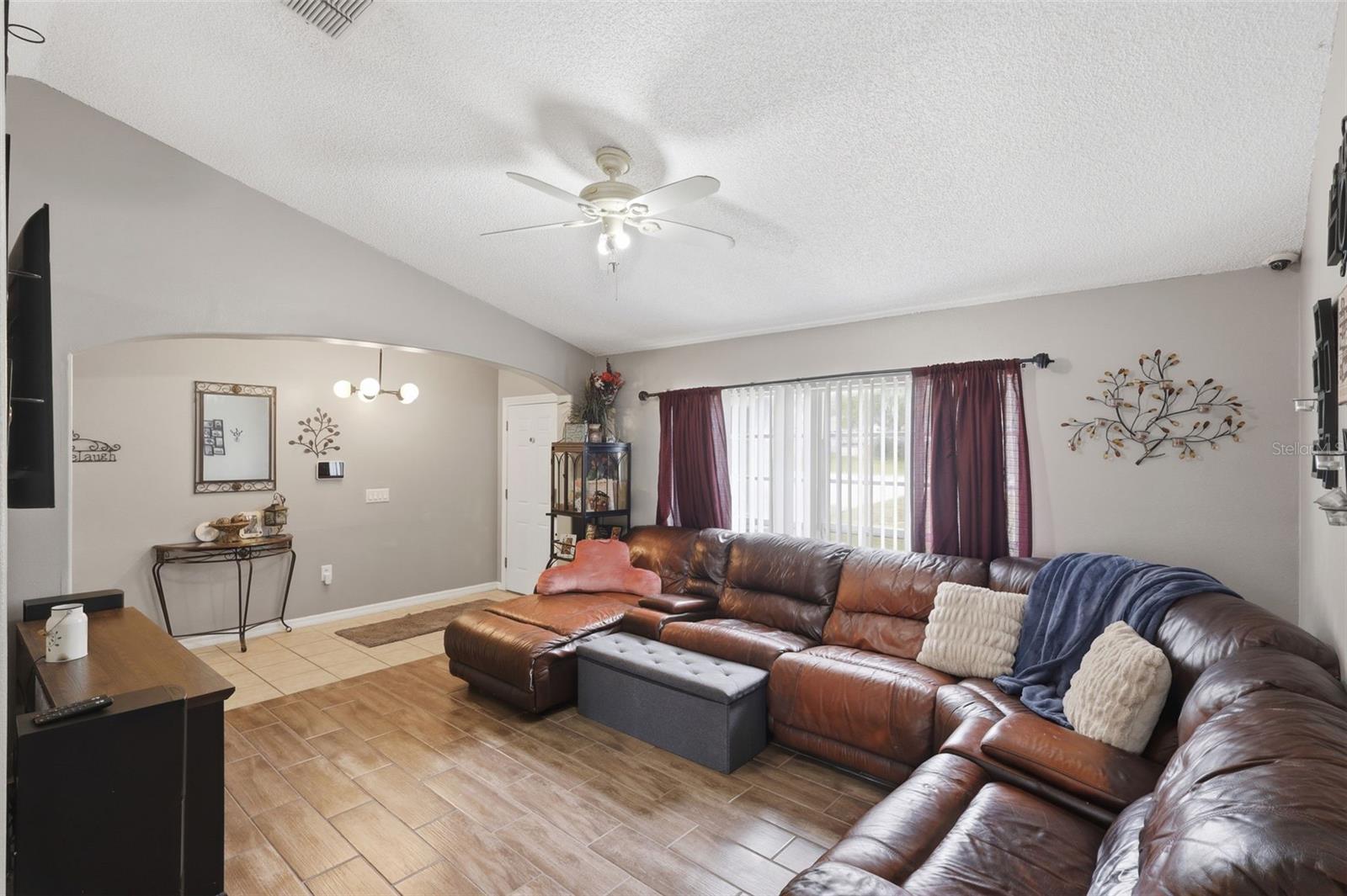 1648 GREGORY DR, DELTONA, FL, 32738