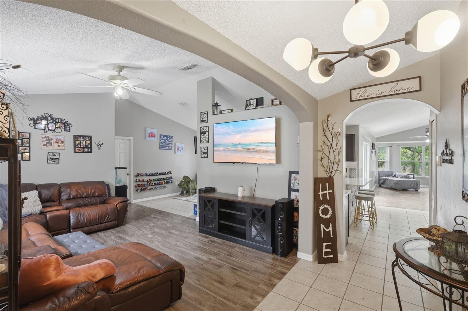 1648 GREGORY DR, DELTONA, FL, 32738