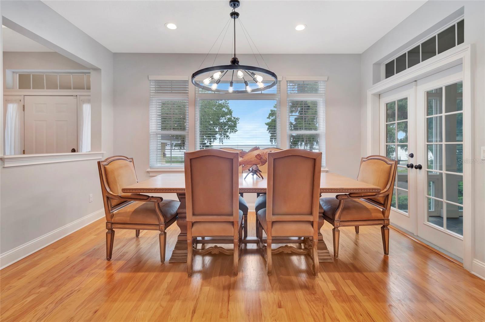 1215 LAKESHORE DR, EUSTIS, FL, 32726