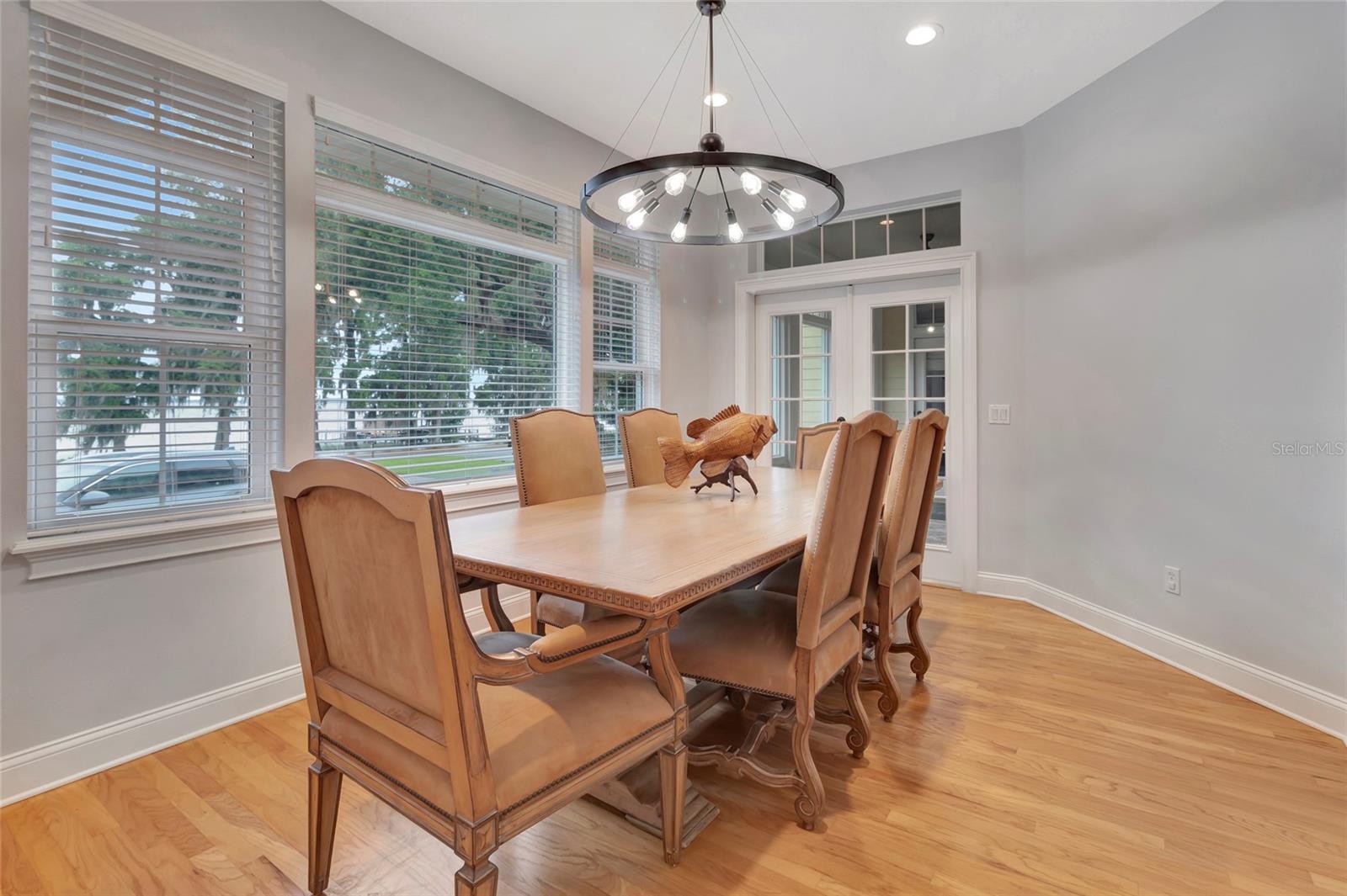 1215 LAKESHORE DR, EUSTIS, FL, 32726