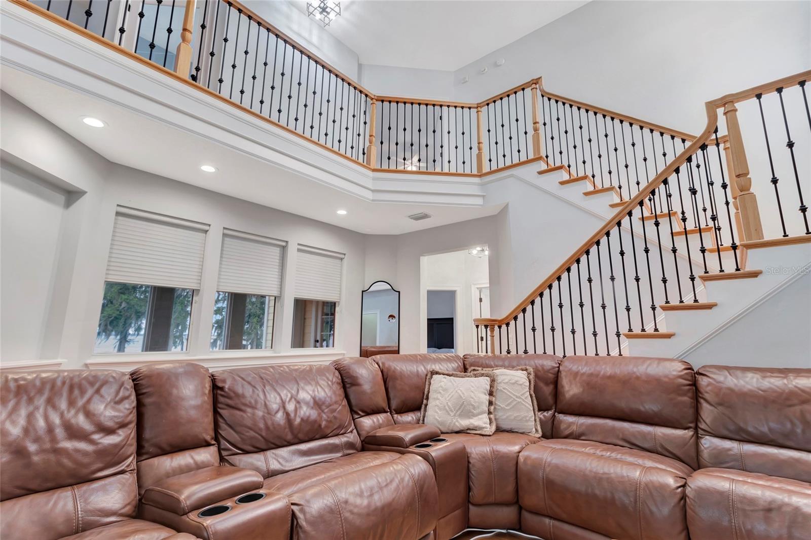 1215 LAKESHORE DR, EUSTIS, FL, 32726