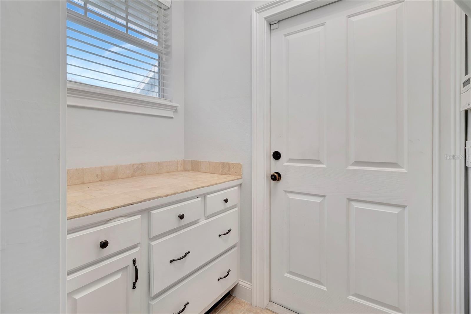 1215 LAKESHORE DR, EUSTIS, FL, 32726