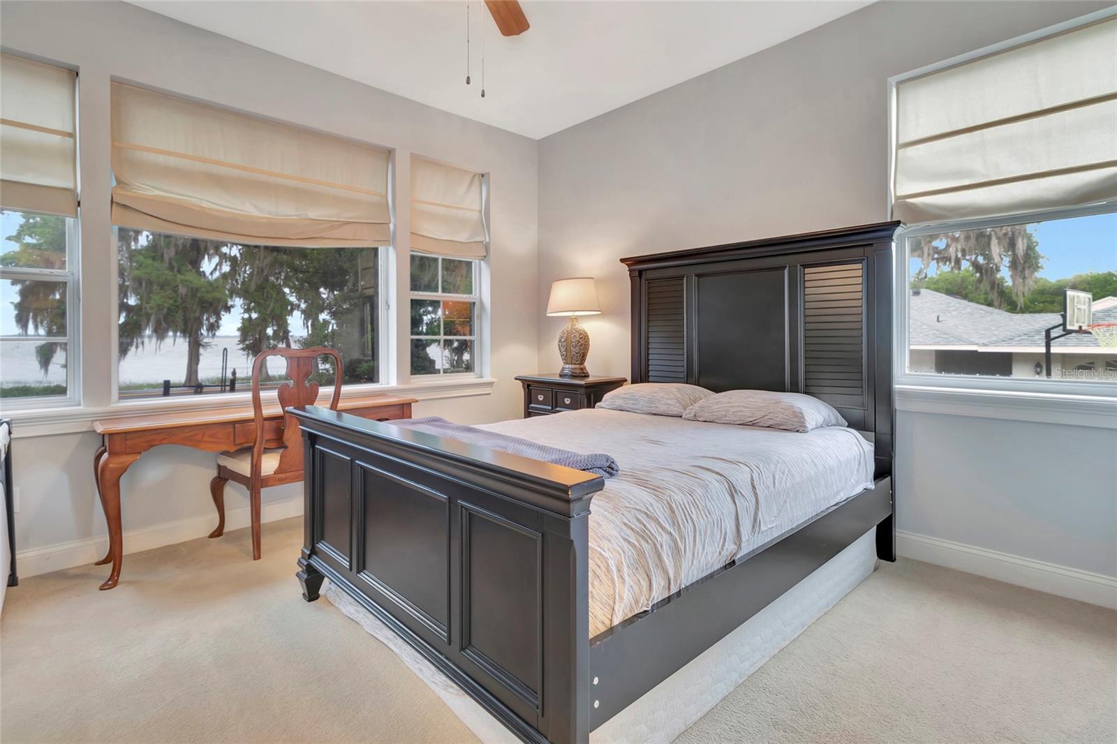 1215 LAKESHORE DR, EUSTIS, FL, 32726