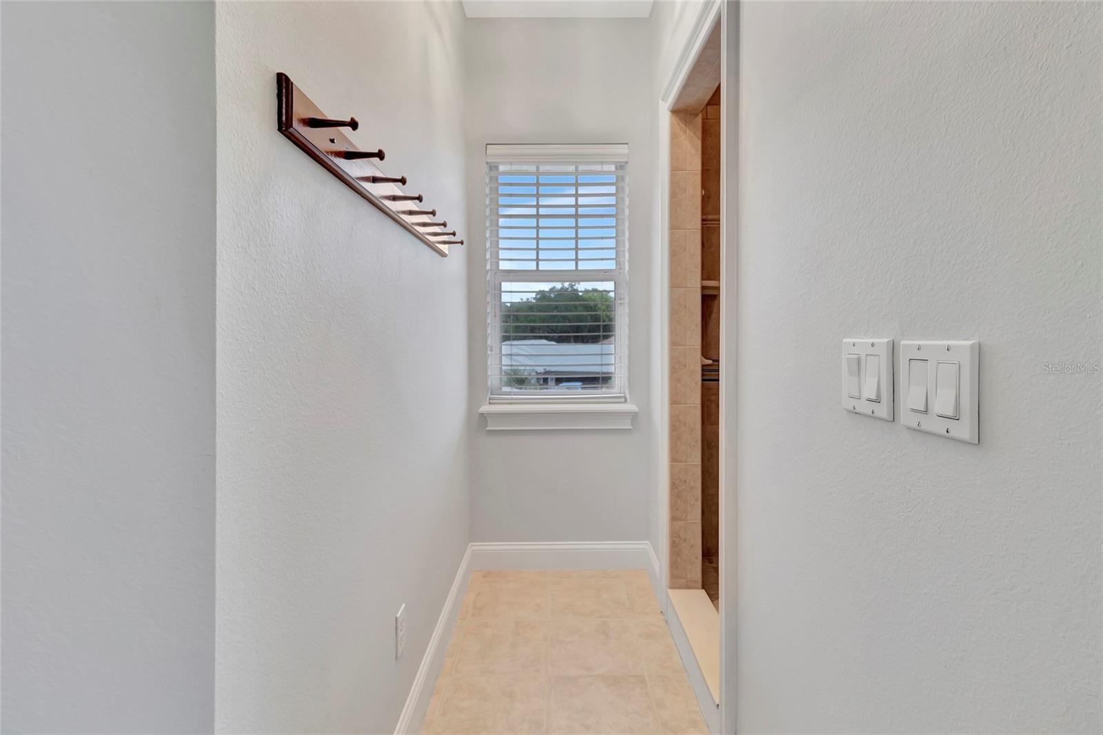 1215 LAKESHORE DR, EUSTIS, FL, 32726