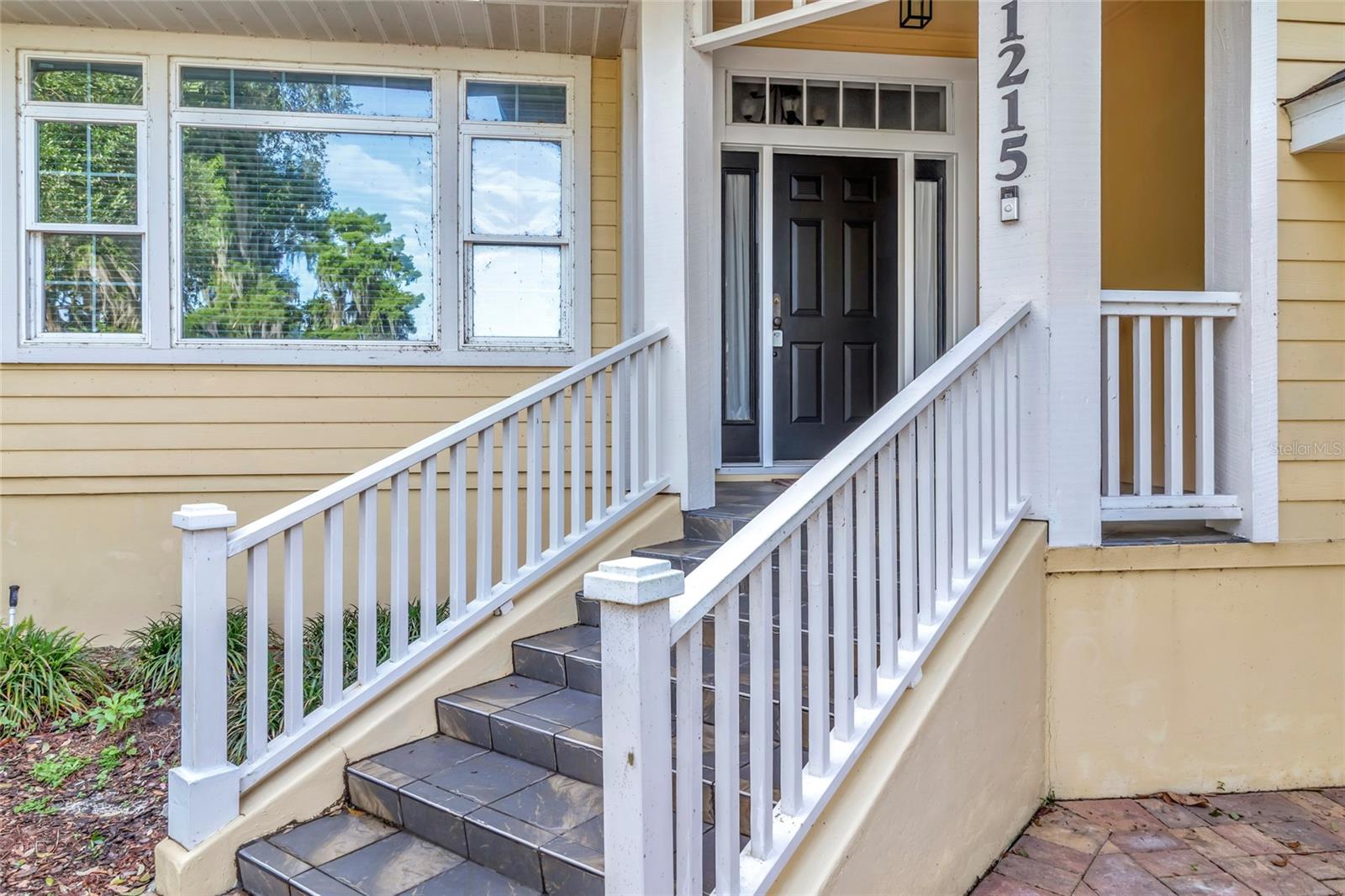 1215 LAKESHORE DR, EUSTIS, FL, 32726