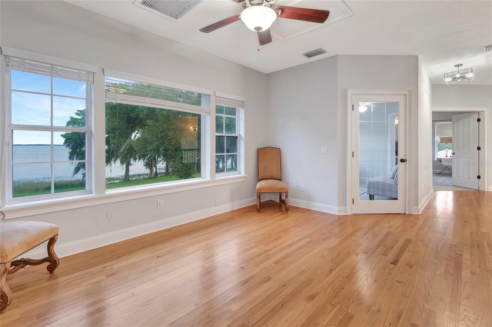 1215 LAKESHORE DR, EUSTIS, FL, 32726