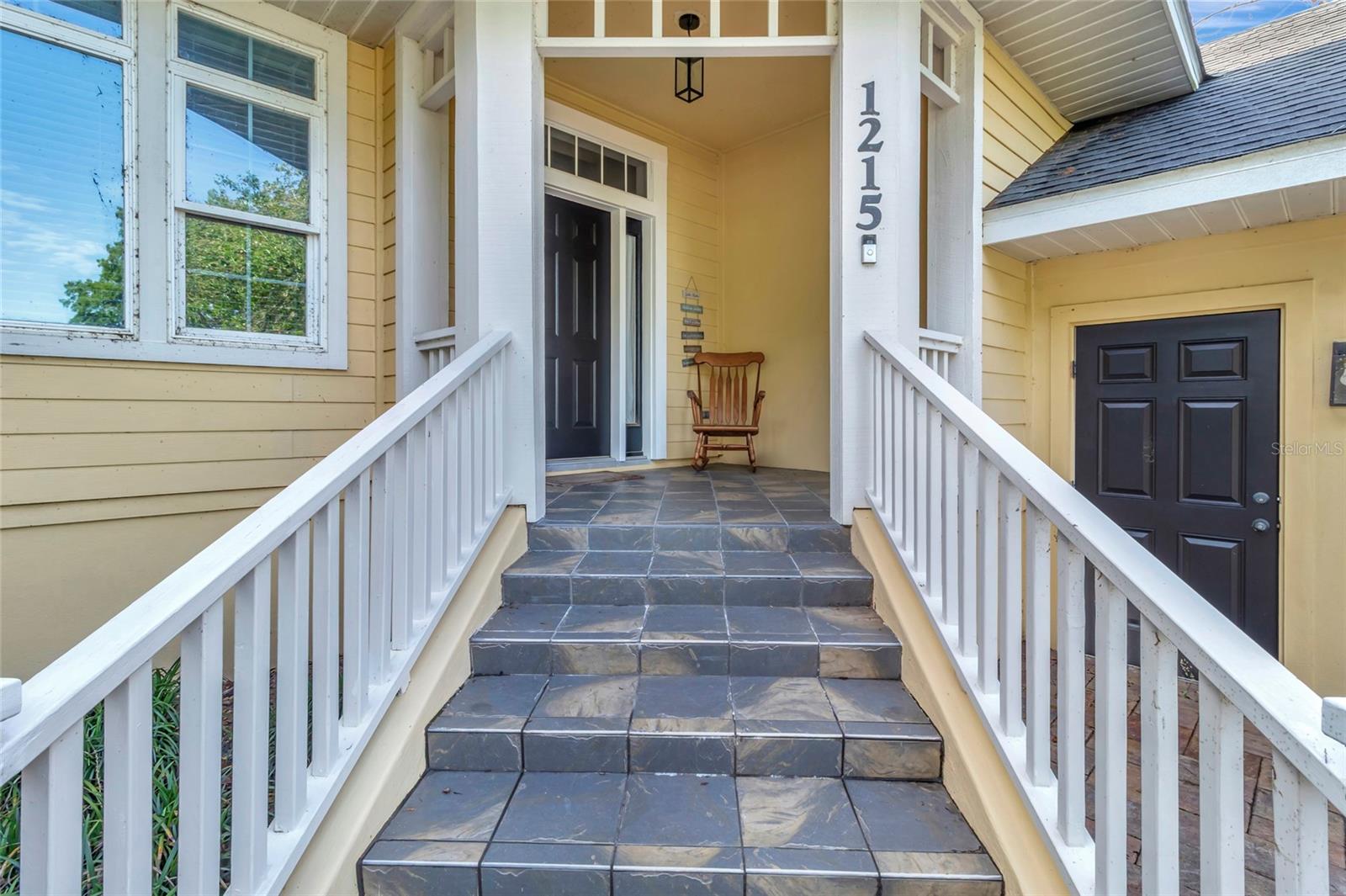 1215 LAKESHORE DR, EUSTIS, FL, 32726