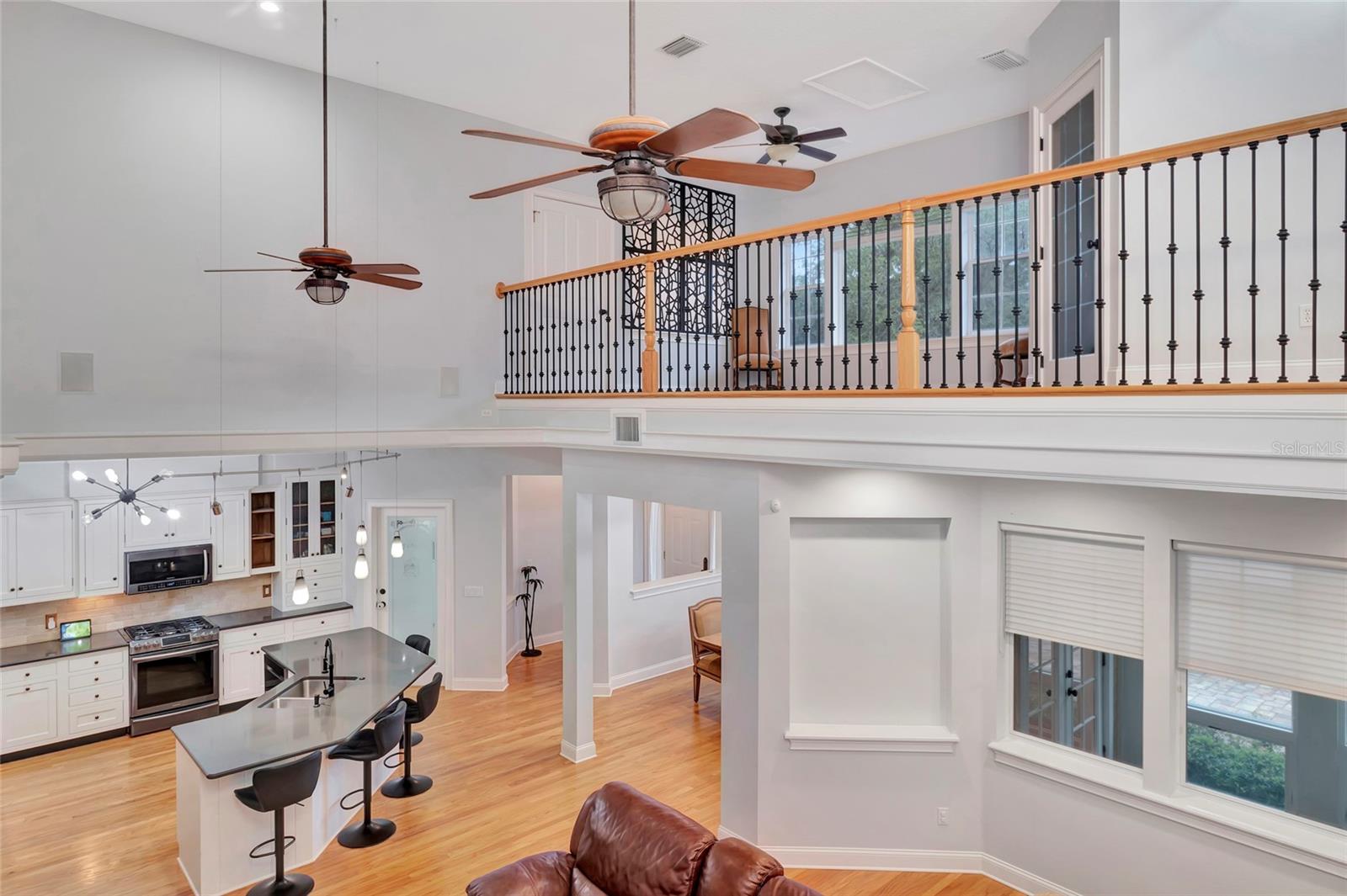 1215 LAKESHORE DR, EUSTIS, FL, 32726