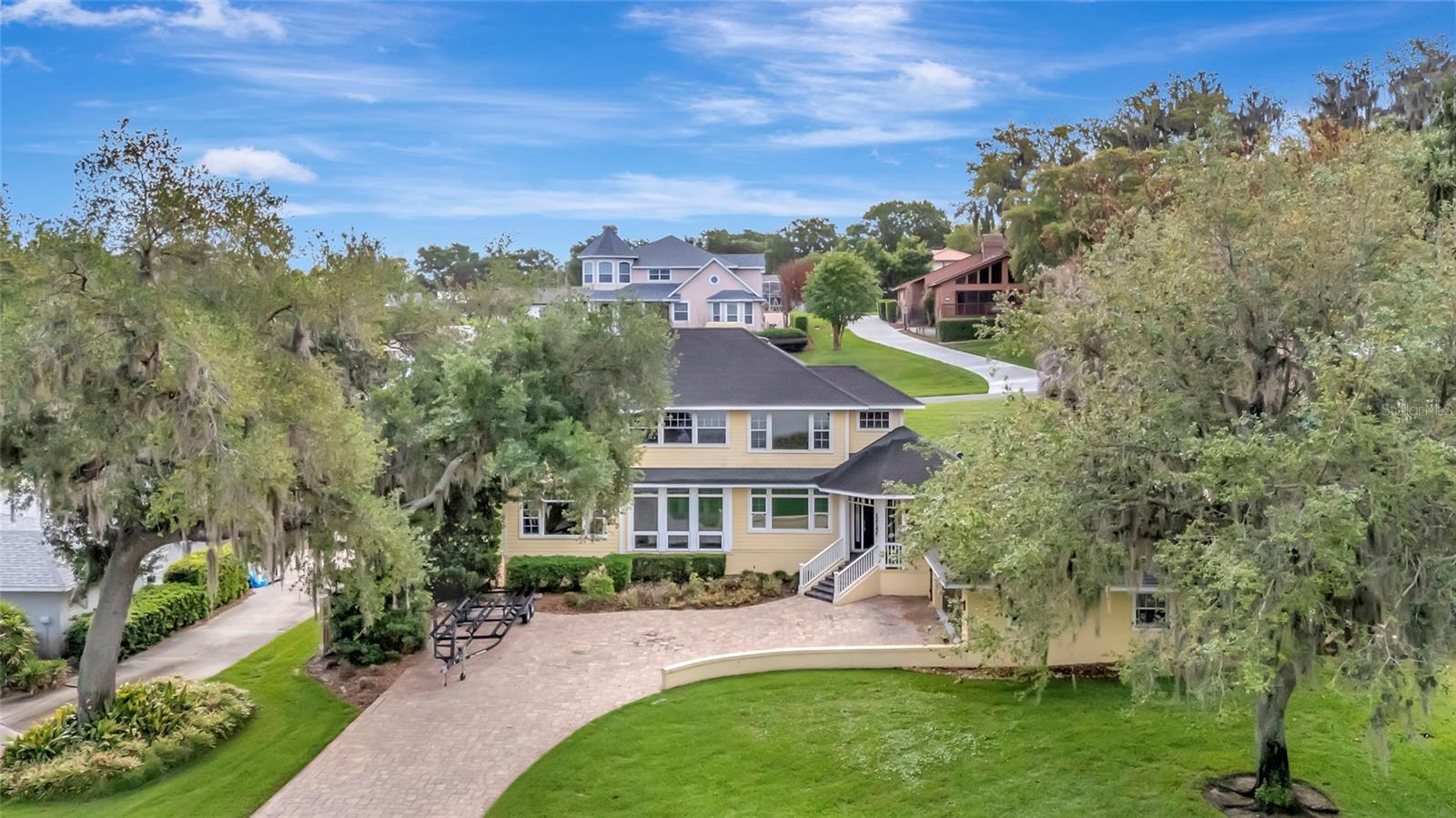 1215 LAKESHORE DR, EUSTIS, FL, 32726