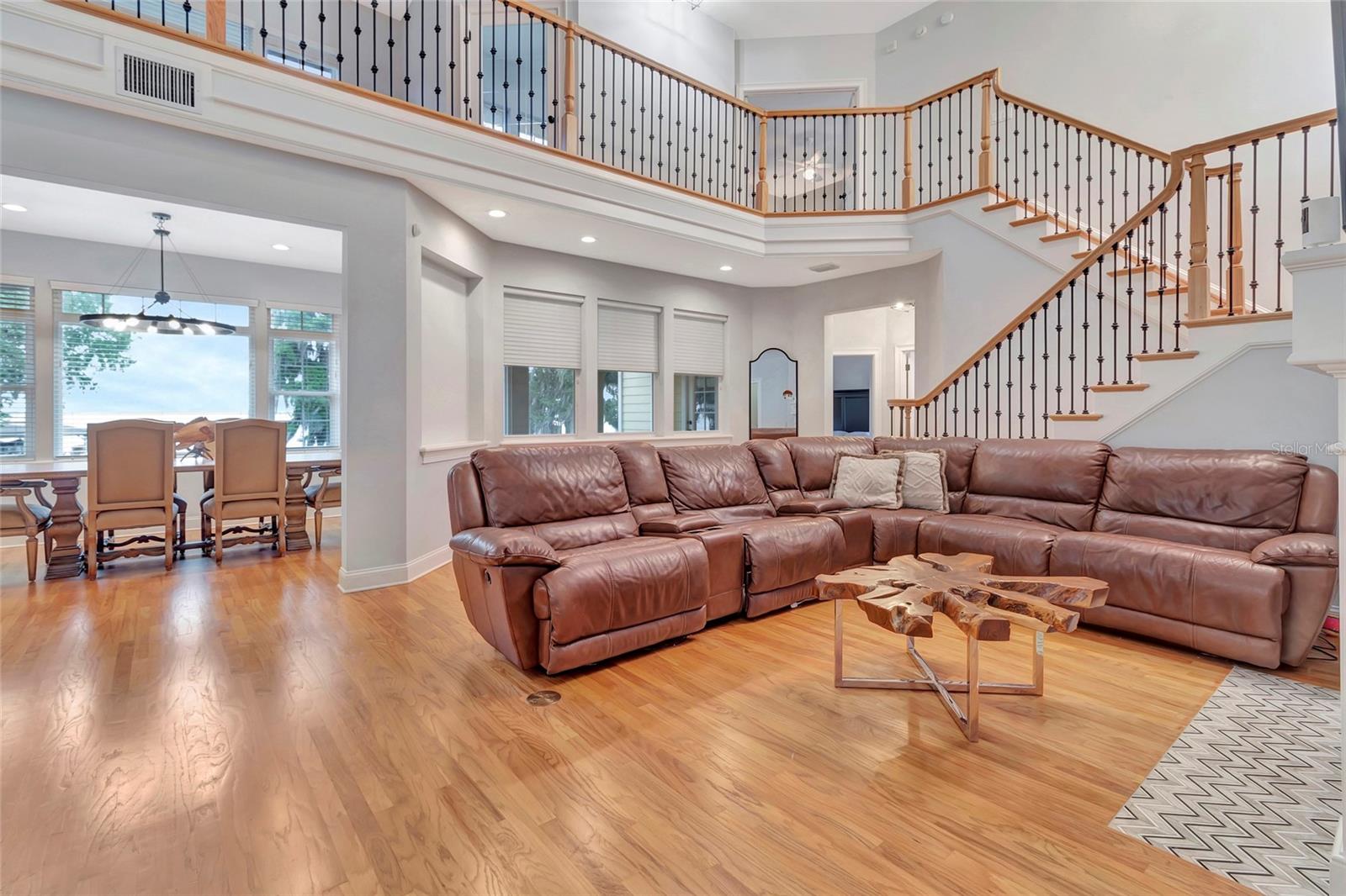 1215 LAKESHORE DR, EUSTIS, FL, 32726