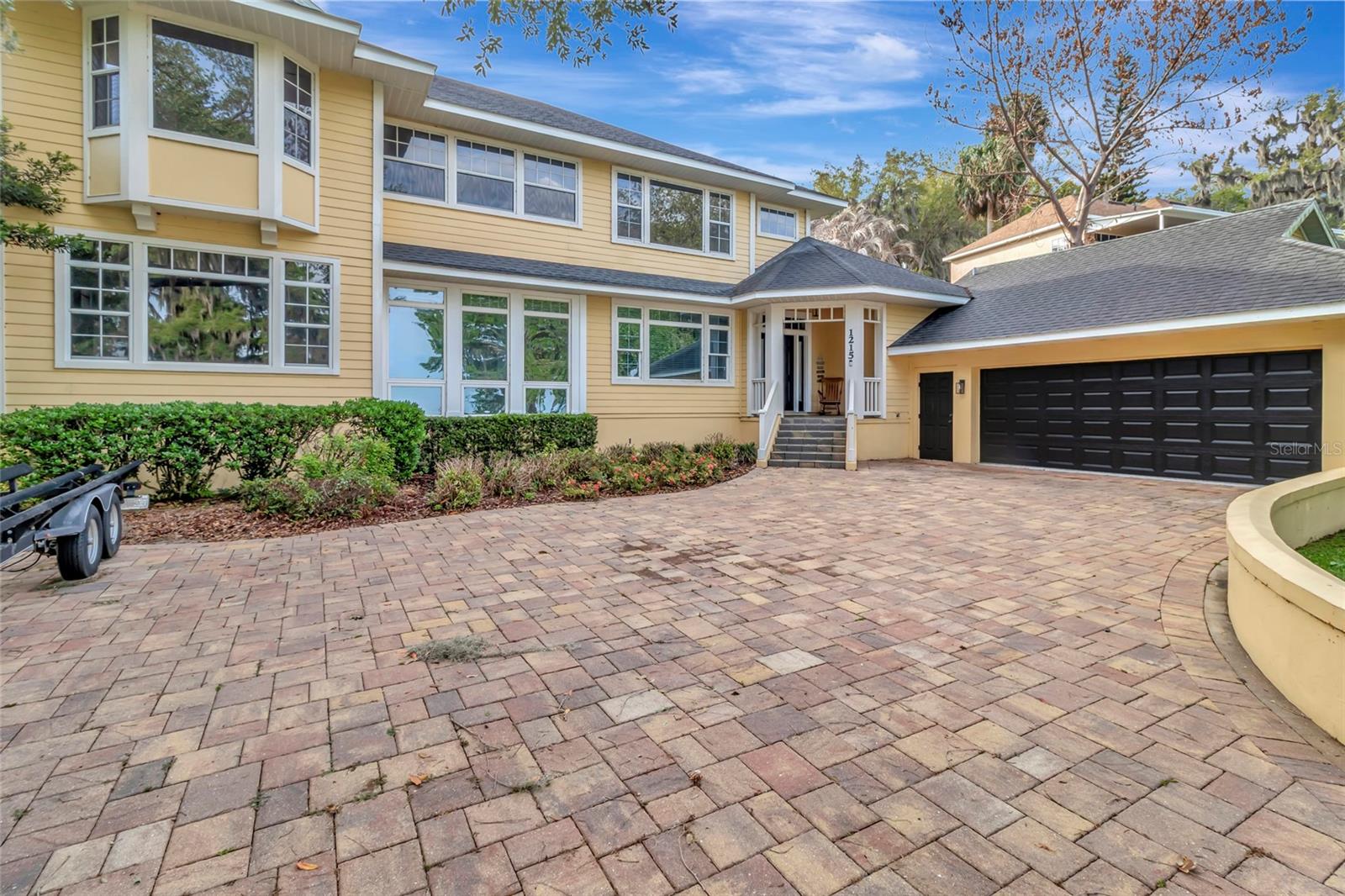 1215 LAKESHORE DR, EUSTIS, FL, 32726