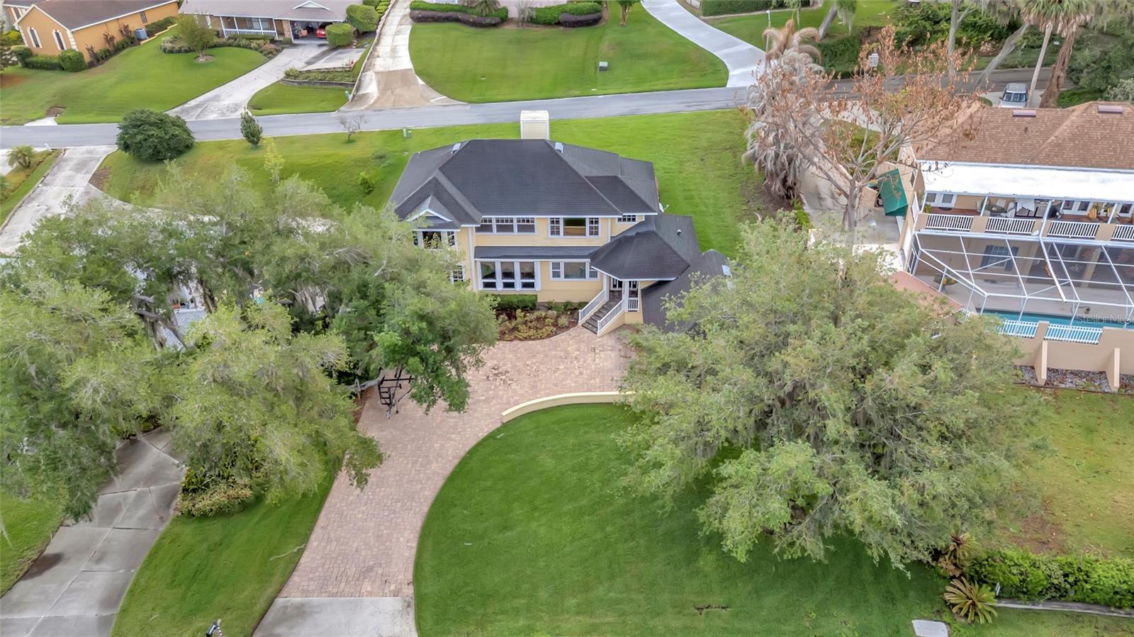 1215 LAKESHORE DR, EUSTIS, FL, 32726