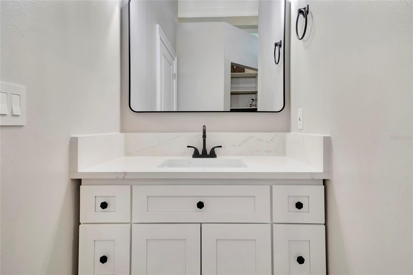 1215 LAKESHORE DR, EUSTIS, FL, 32726