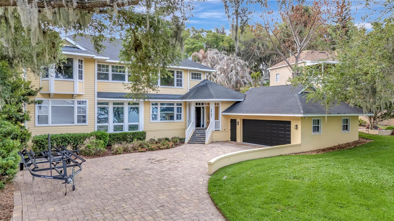 1215 LAKESHORE DR, EUSTIS, FL, 32726