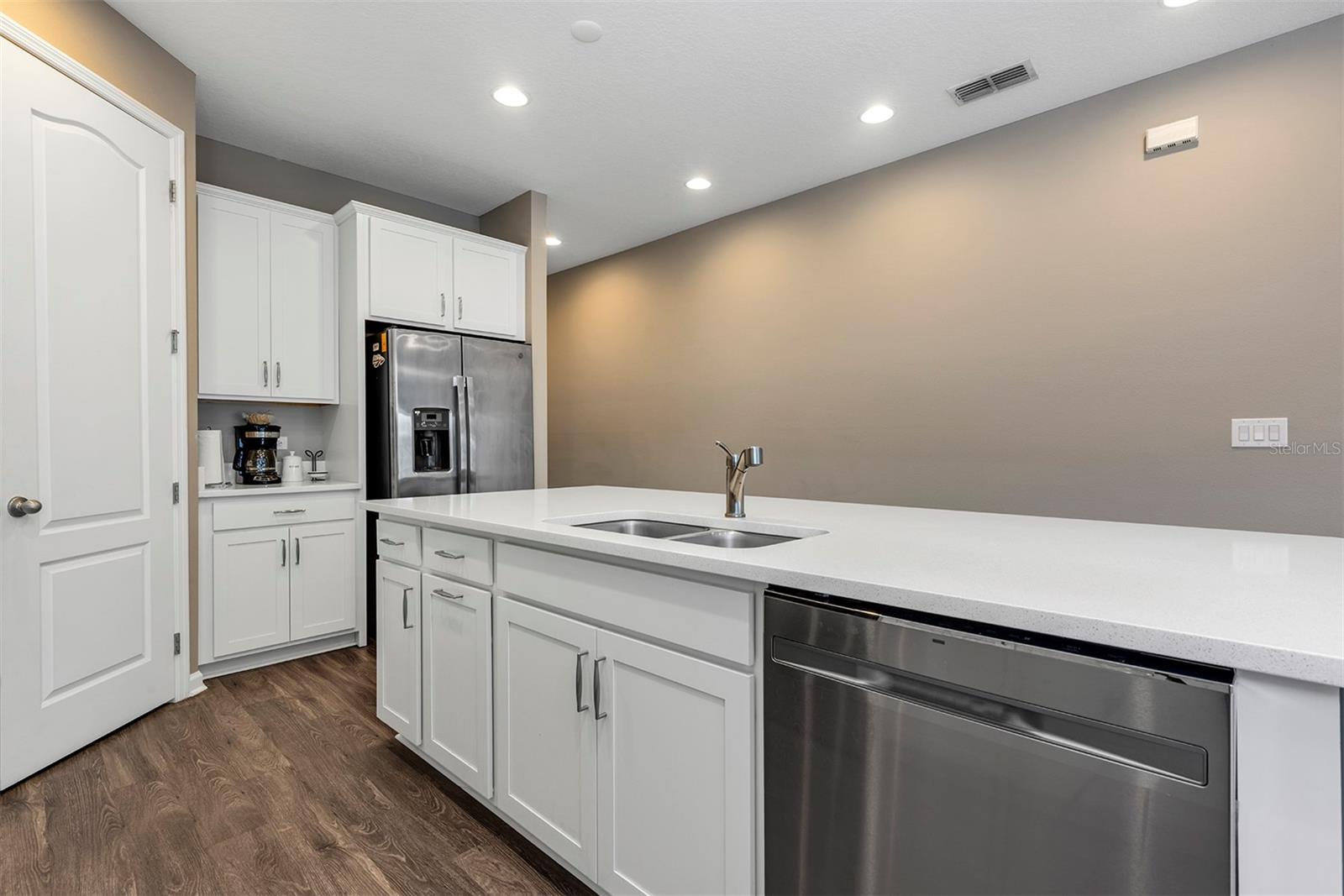 2012 SLOANS OUTLOOK DR, GROVELAND, FL, 34736