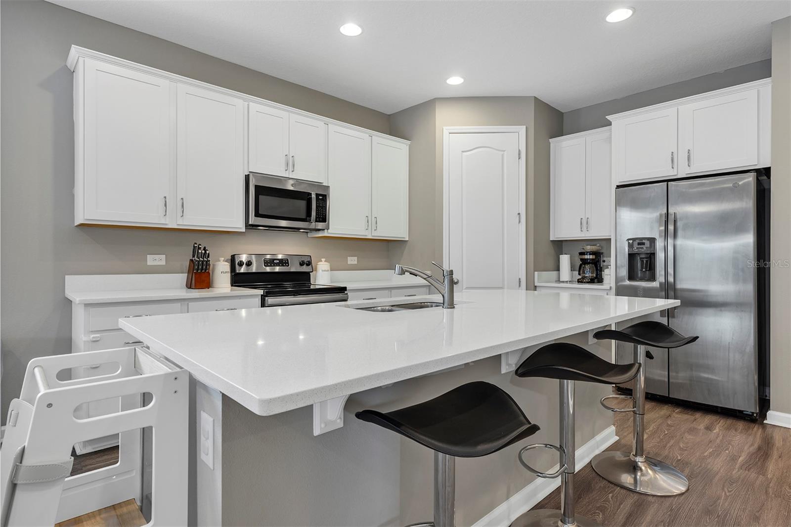 2012 SLOANS OUTLOOK DR, GROVELAND, FL, 34736