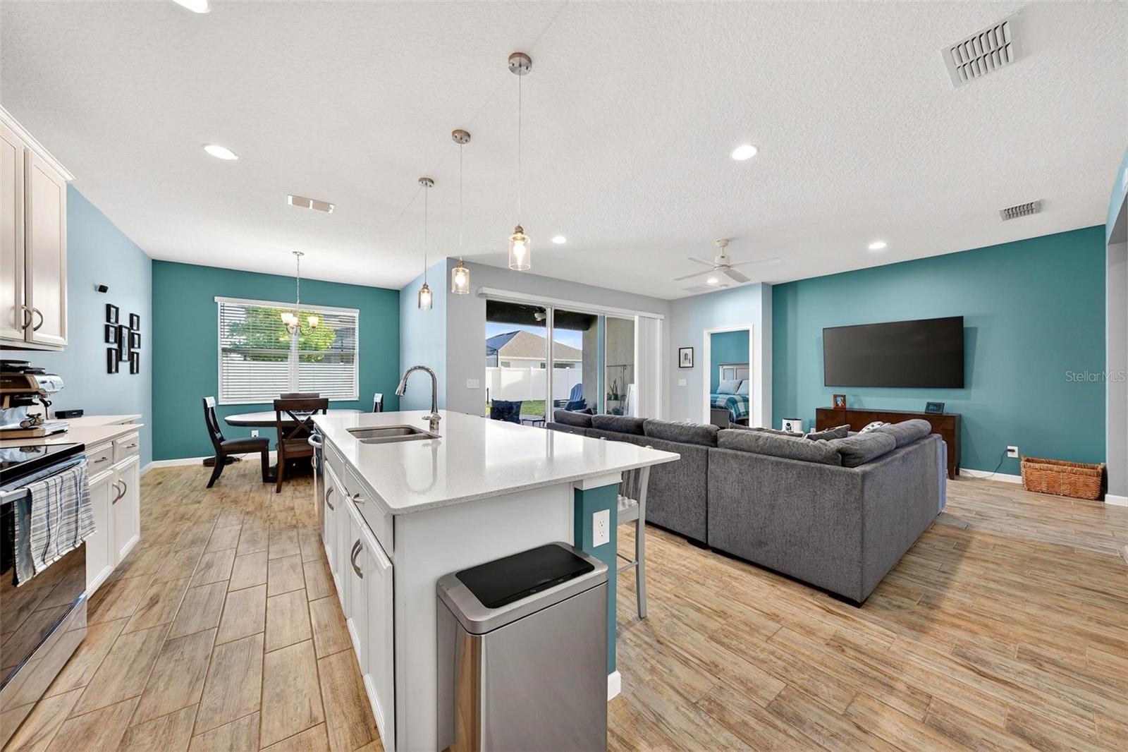 887 LADY BIRD LN, ORANGE CITY, FL, 32763
