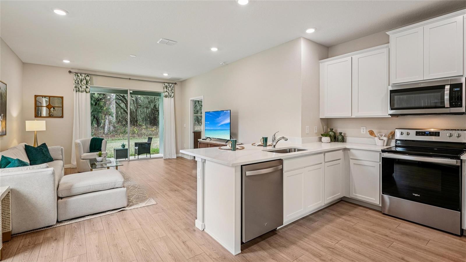 8609 PINECREST TRL, WILDWOOD, FL, 34785