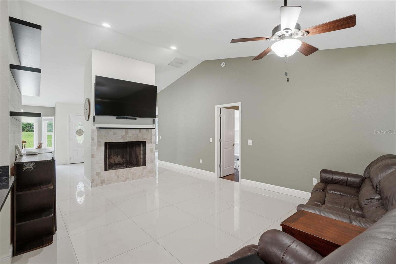 130 E BAHAMA RD, WINTER SPRINGS, FL, 32708