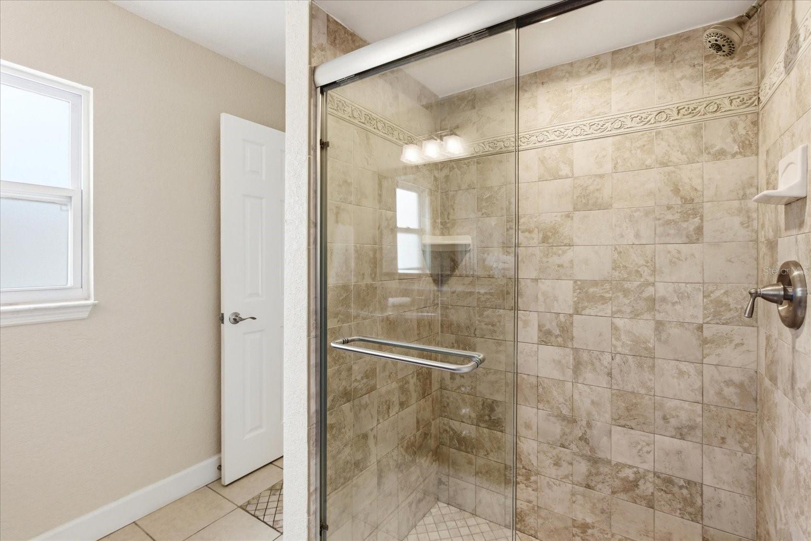 393 WEKIVA COVE RD, LONGWOOD, FL, 32779