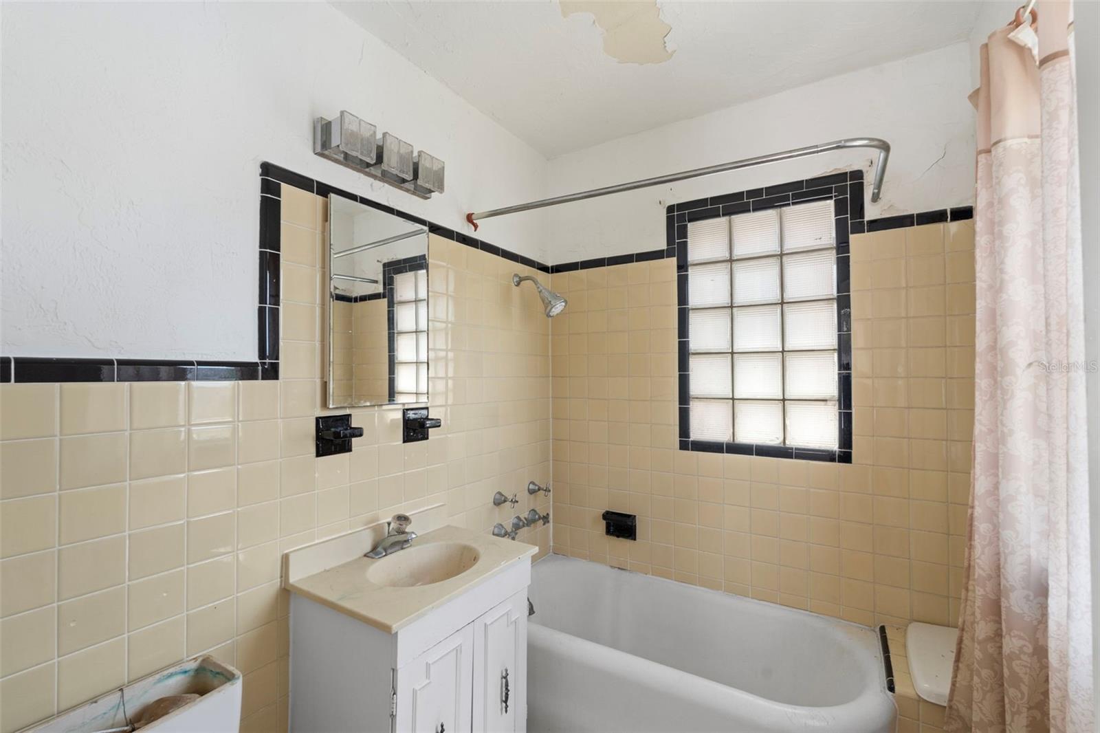 7010 PARK ST S, ST PETERSBURG, FL, 33707