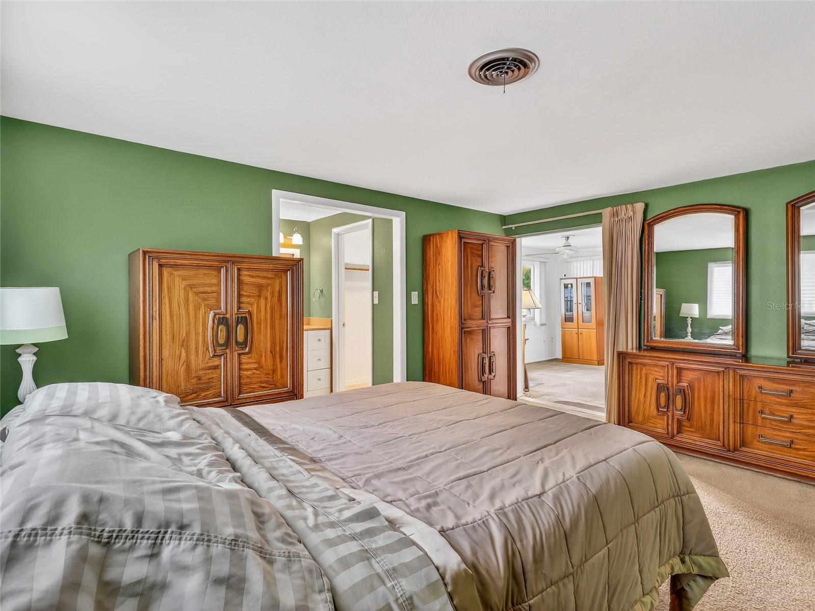 3513 HARBOR BLVD, PORT CHARLOTTE, FL, 33952