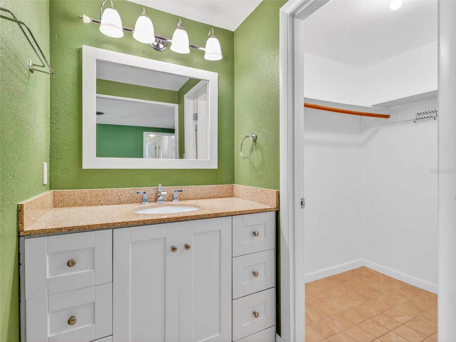 3513 HARBOR BLVD, PORT CHARLOTTE, FL, 33952