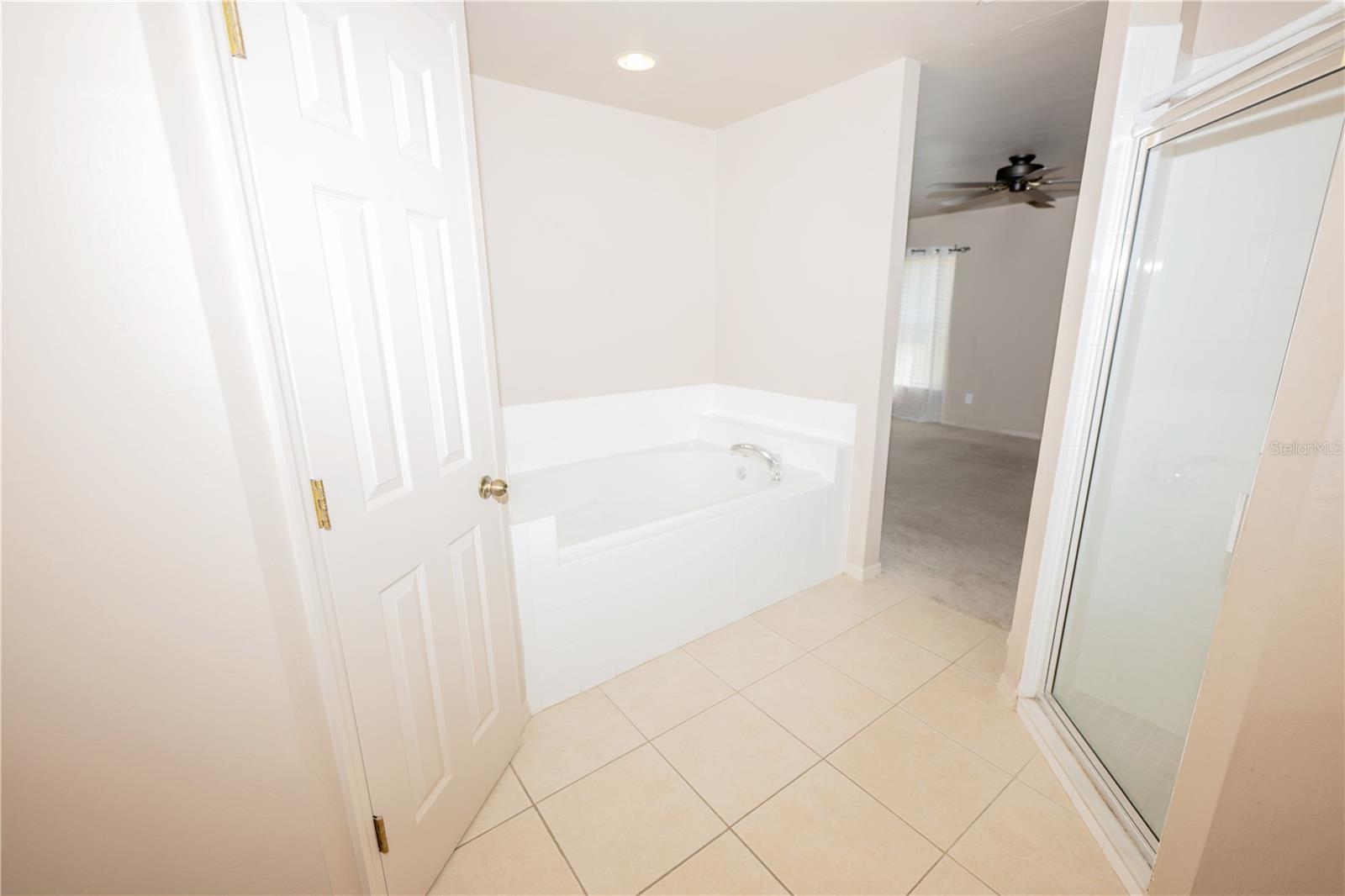 4129 NE 19TH PL, CAPE CORAL, FL, 33909