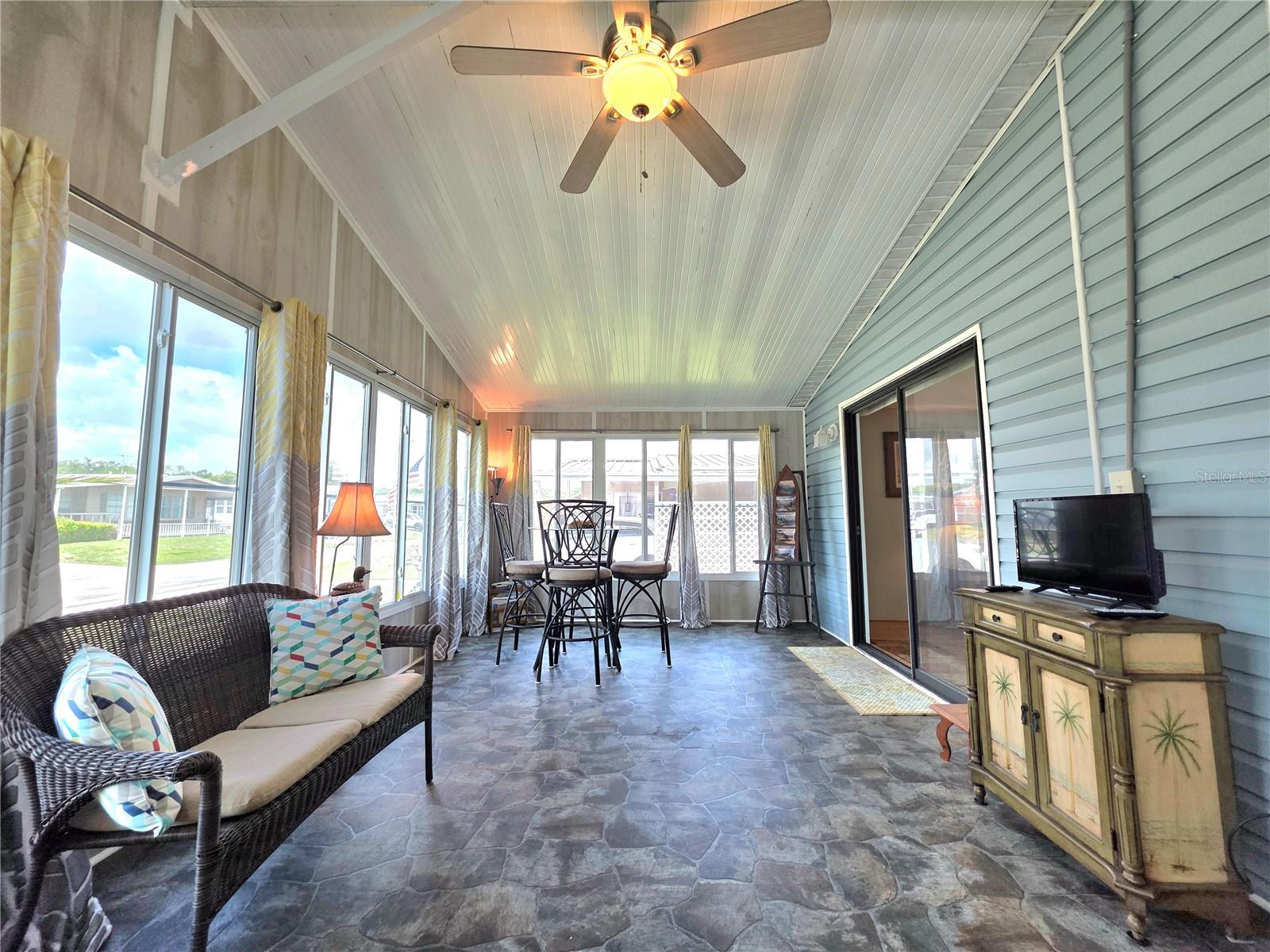 5654 ARROWHEAD DR, ZEPHYRHILLS, FL, 33542