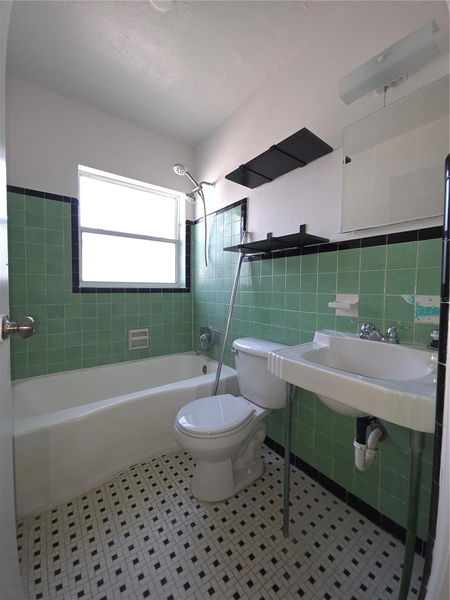 1010 E CENTRAL BLVD, ORLANDO, FL, 32801