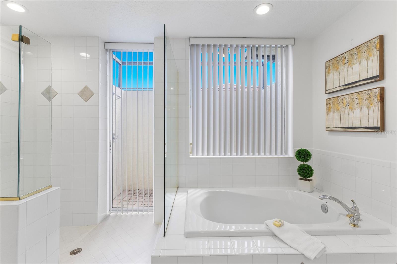 7062 TWIN HILLS TER, LAKEWOOD RANCH, FL, 34202