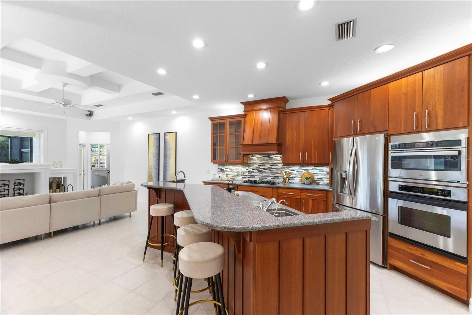 7062 TWIN HILLS TER, LAKEWOOD RANCH, FL, 34202