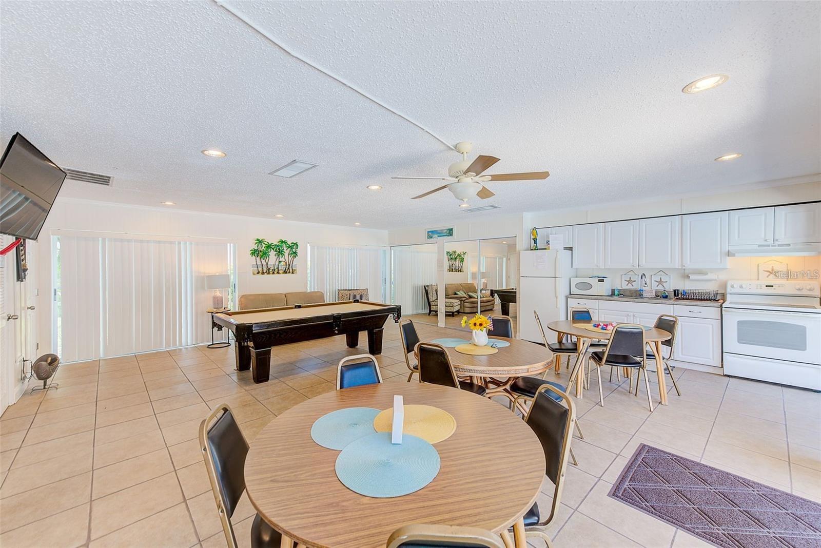 215 VALENCIA BLVD #213, LARGO, FL, 33770